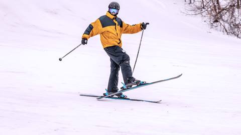 A man skiing at Blue Mountain Resort