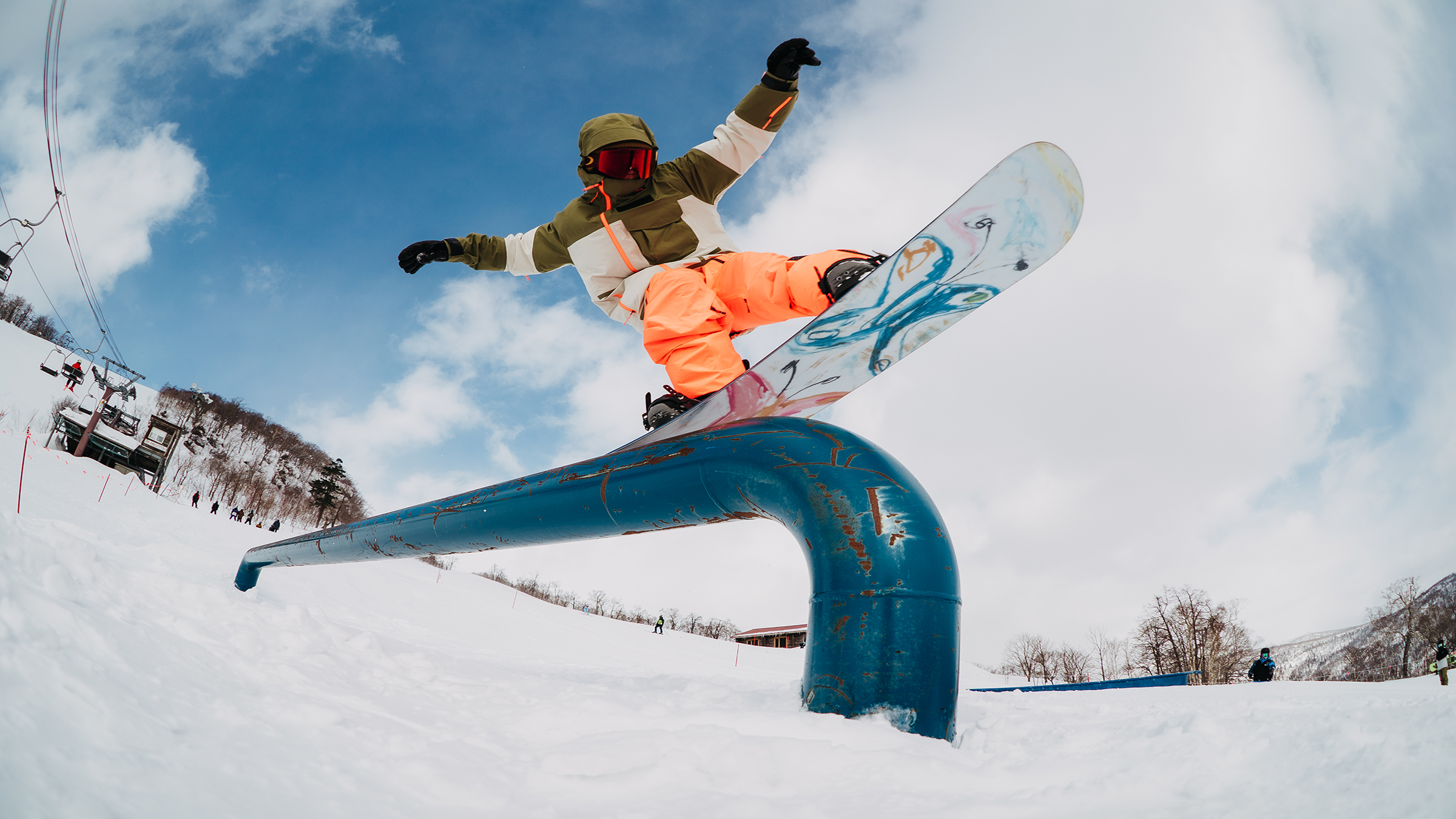 snowboard shops near blue mountain