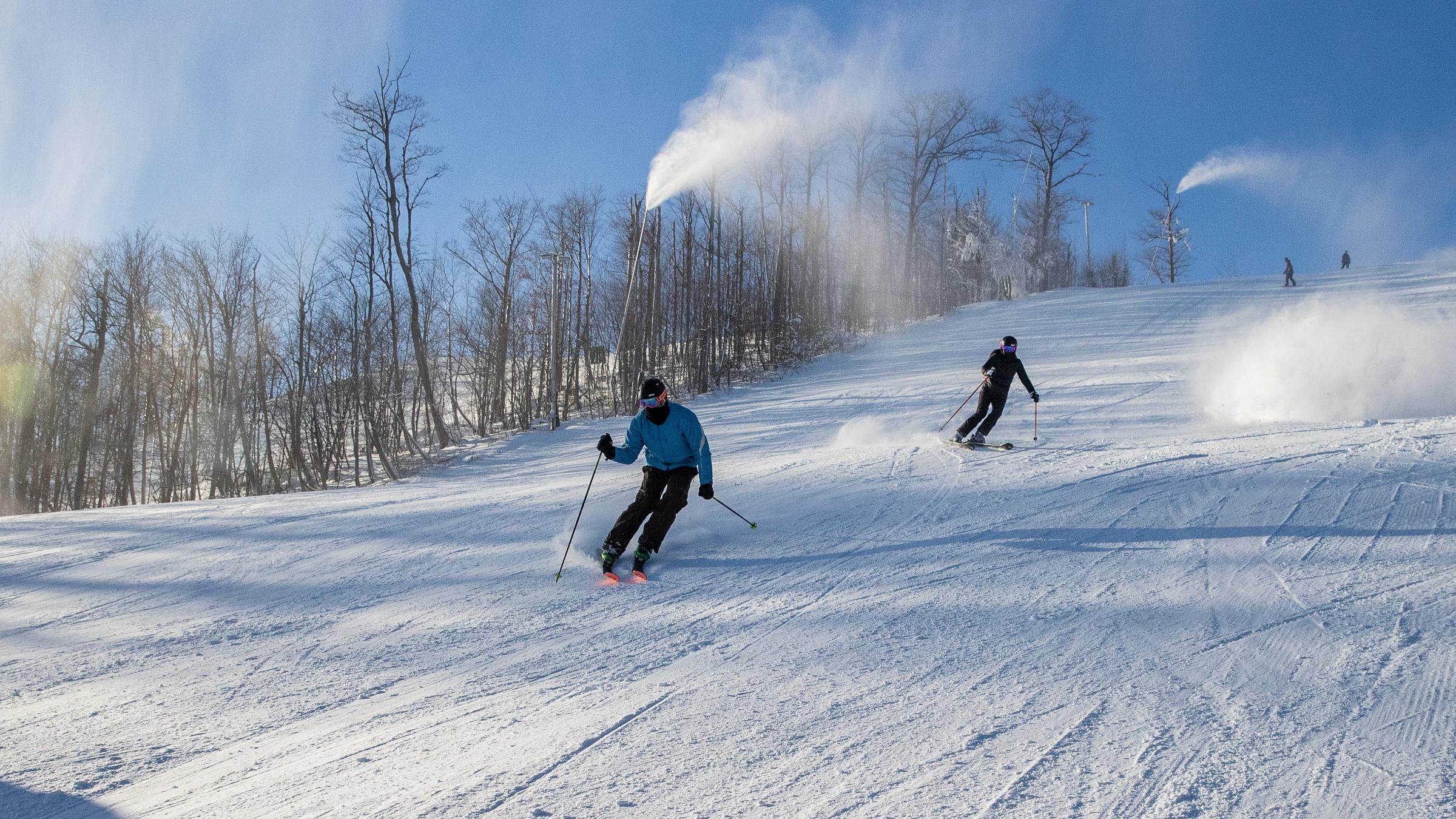 snowboard shops near blue mountain